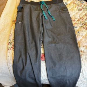 Figs Kade Cargo Scrub pants
